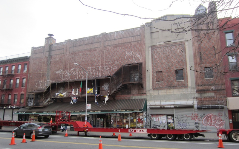 Illustration for article titled Gorgeous Old Movie Theaters That Have Fallen Into Ruin